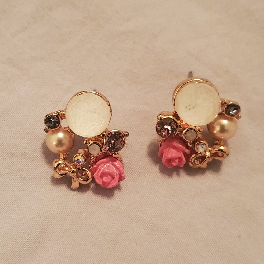 Floral earrings